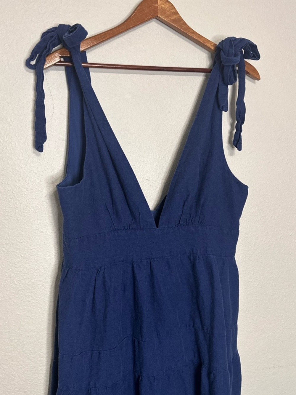 House of Harlow 1960 Deep Navy Tie-Shoulder Deep V Beck Maxi Dress Size L - Picture 3 of 6